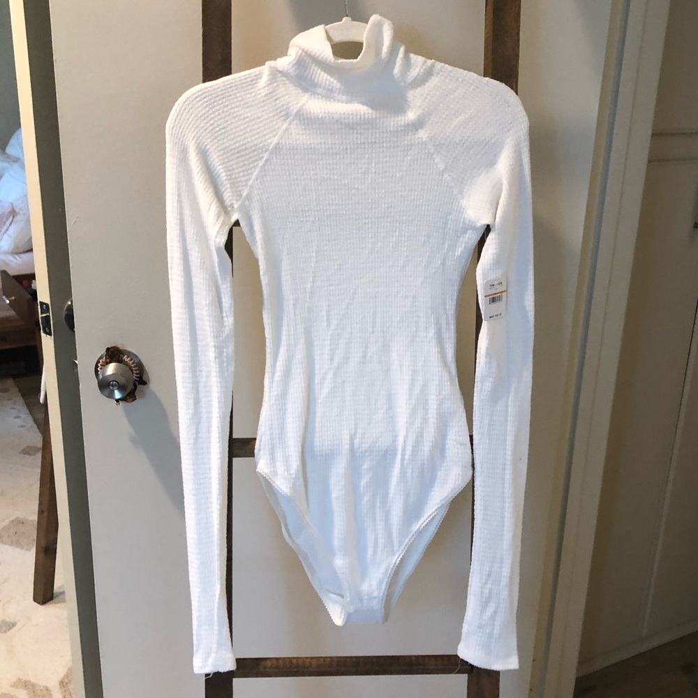 NWT Free People Turtle Neck Bodysuit, size s/p (NEVER EVEN TRIED ON)!!